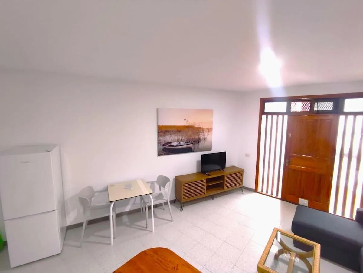 Apartment On The Front Line From The Ocean ギア・デ・イソラ